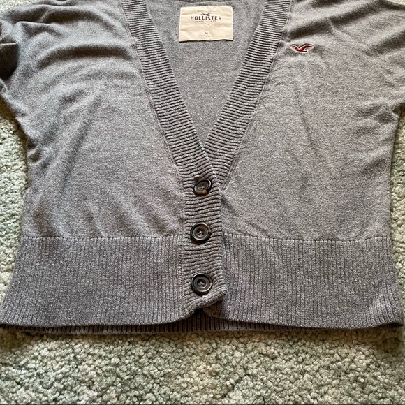HOLLISTER Cropped Gray Cardigan Sweater, Grey Cropped Cardigan, Cotton, Medium - Picture 6 of 10
